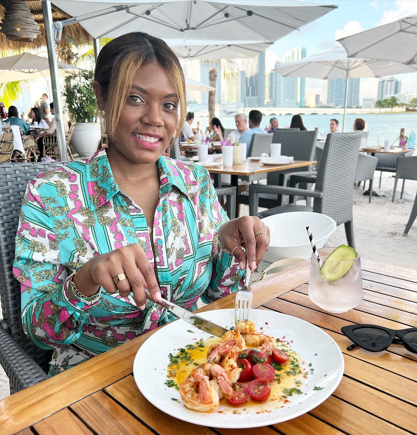 Vacation calories don’t count. And don’t let anyone tell you different 😉
°°°
#vacationfood #foodblogger #december #foodie #vitamind #joiabeachmiami #travelfoodie #travelfoodblog #dcfoodblogger #travelfoodies #girlswhoblog #womenfoodies #womenblogger #blackfoodie #blackfoodbloggers #brickellmiami #lunchonthebeach #vacationvibes #vacationcaloriesdontcount #beachvibes
